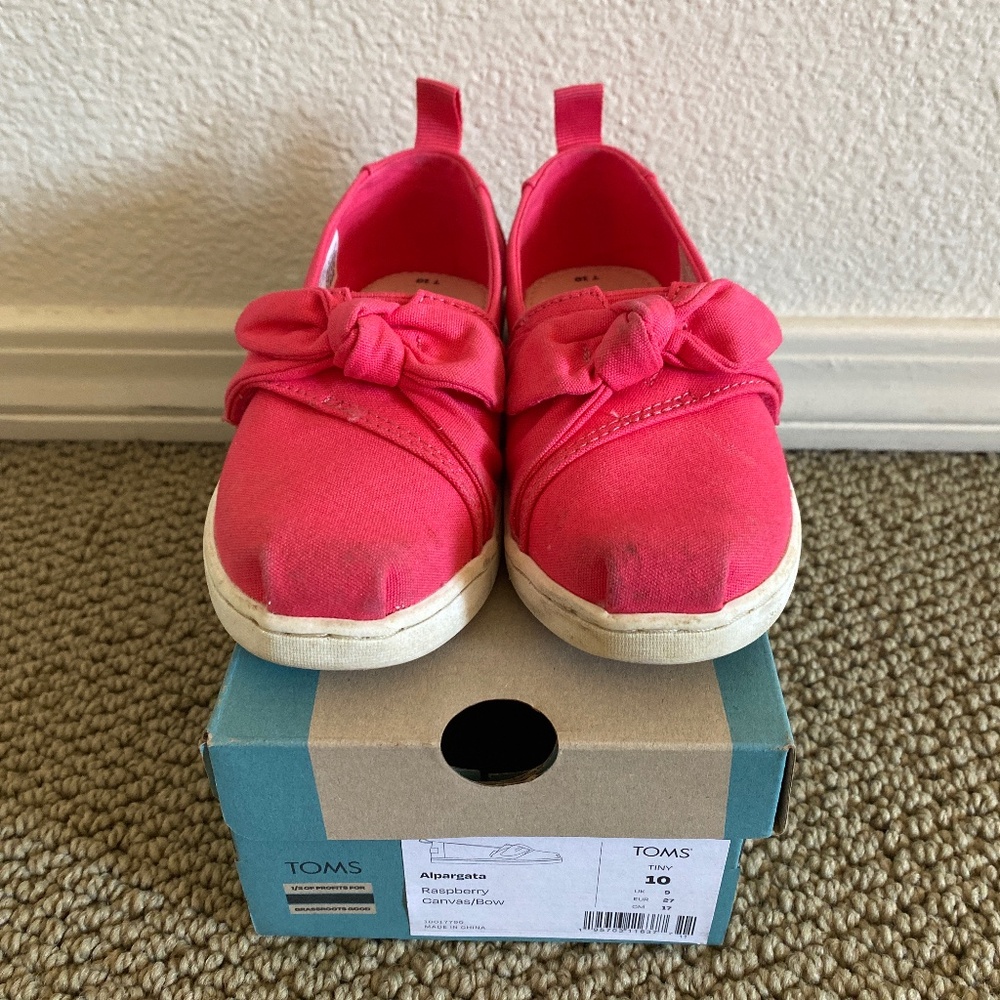 Hot Pink Tom’s Alpargata Bow Flats